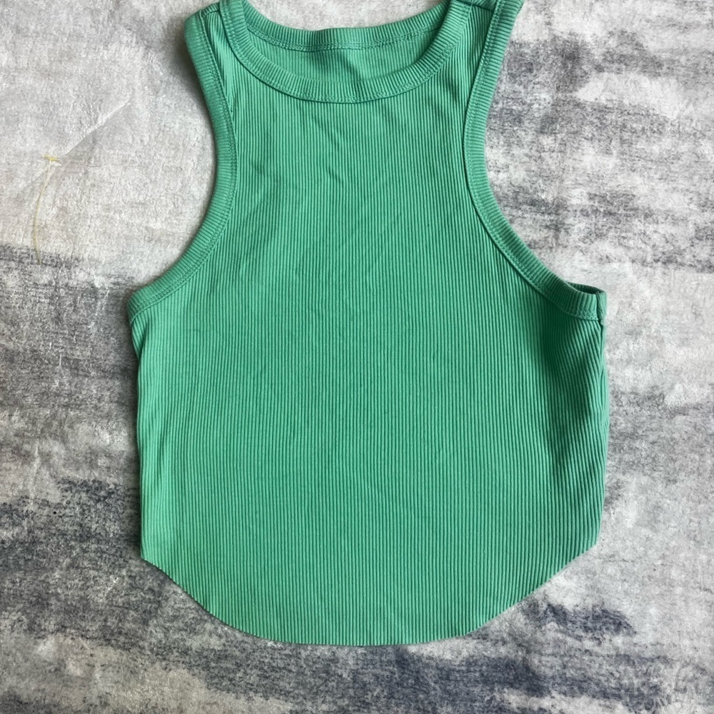 (016)Target Green Sleeveless Tank Top